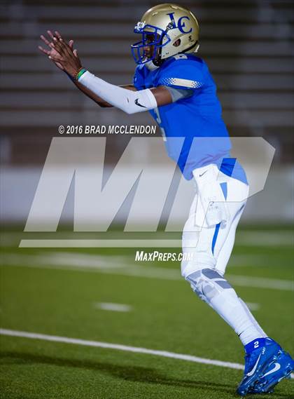 Thumbnail 3 in Rowlett vs Lakeview Centennial photogallery.