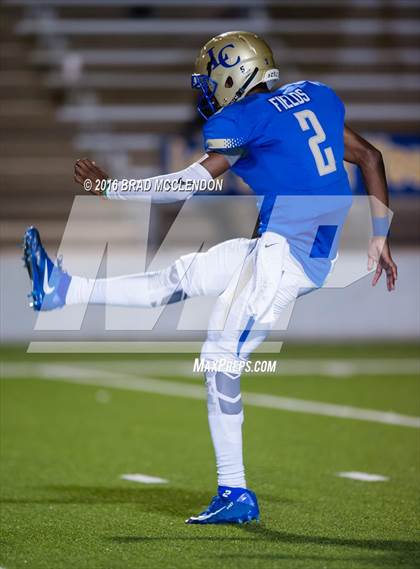Thumbnail 2 in Rowlett vs Lakeview Centennial photogallery.
