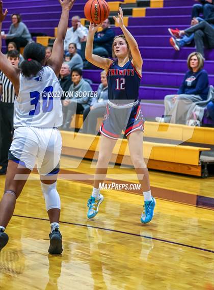 Thumbnail 3 in Shelton vs. Trinity Christian (TAPPS 4A Regional Playoff) photogallery.