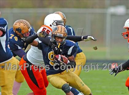 Thumbnail 1 in McKinley @ Sweet Home (Section 6 Class A Semifinal) photogallery.