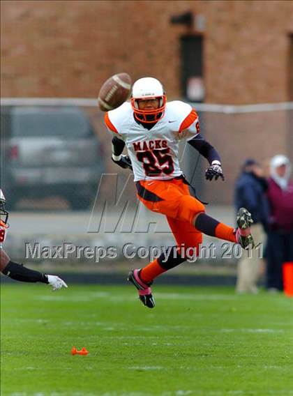 Thumbnail 3 in McKinley @ Sweet Home (Section 6 Class A Semifinal) photogallery.