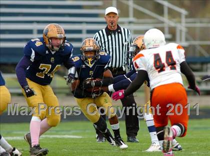 Thumbnail 1 in McKinley @ Sweet Home (Section 6 Class A Semifinal) photogallery.