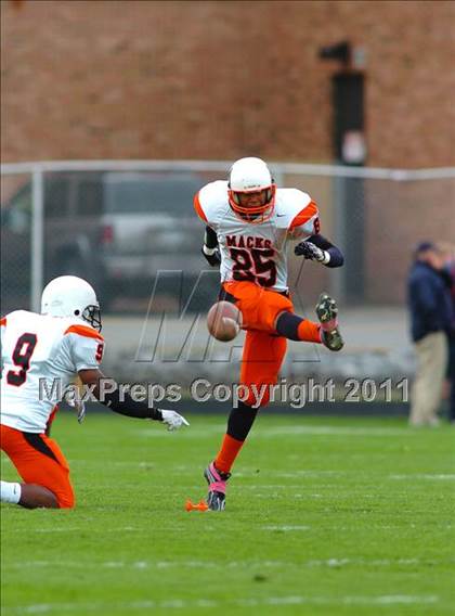 Thumbnail 2 in McKinley @ Sweet Home (Section 6 Class A Semifinal) photogallery.
