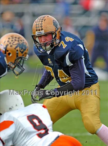 Thumbnail 3 in McKinley @ Sweet Home (Section 6 Class A Semifinal) photogallery.