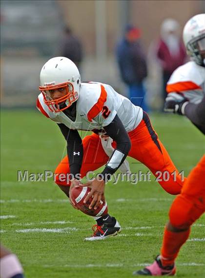 Thumbnail 1 in McKinley @ Sweet Home (Section 6 Class A Semifinal) photogallery.
