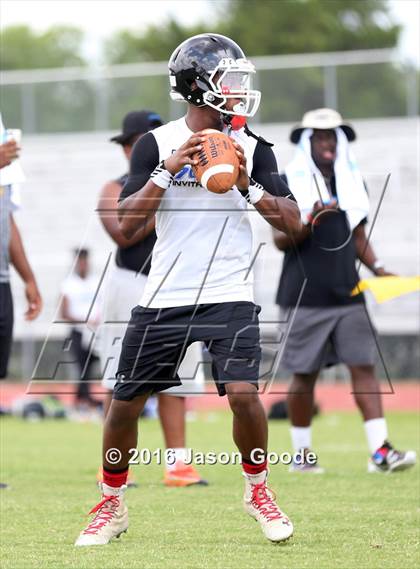Thumbnail 2 in Powerade 7-on-7 Invitational  photogallery.