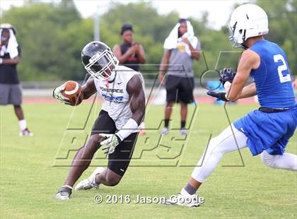 Thumbnail 3 in Powerade 7-on-7 Invitational  photogallery.