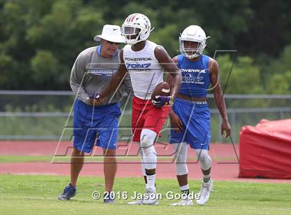 Thumbnail 3 in Powerade 7-on-7 Invitational  photogallery.