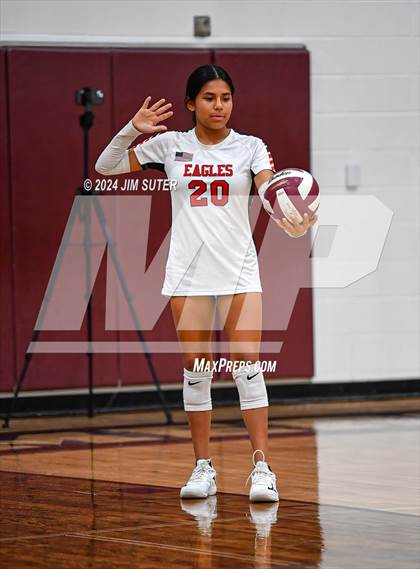 Thumbnail 2 in C.H. Yoe vs Summit Christian Academy photogallery.