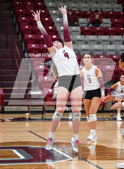 Thumbnail 3 in C.H. Yoe vs Summit Christian Academy photogallery.