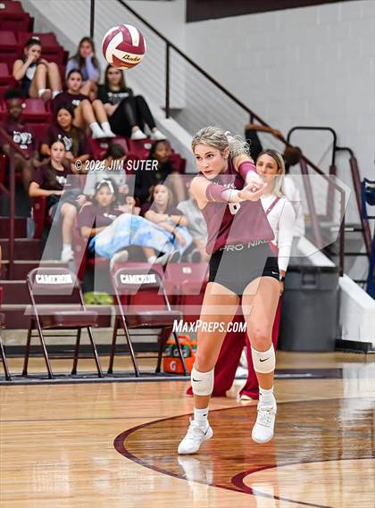 Thumbnail 2 in C.H. Yoe vs Summit Christian Academy photogallery.