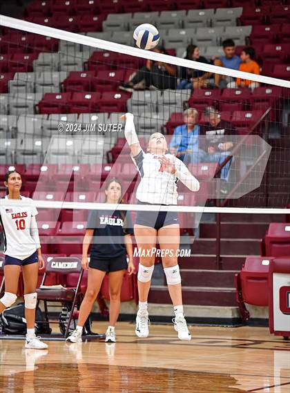 Thumbnail 3 in C.H. Yoe vs Summit Christian Academy photogallery.