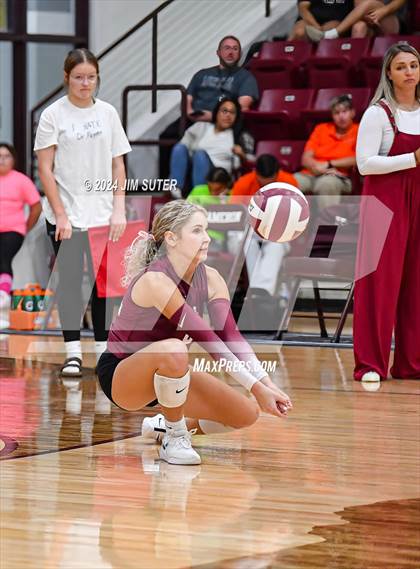 Thumbnail 3 in C.H. Yoe vs Summit Christian Academy photogallery.