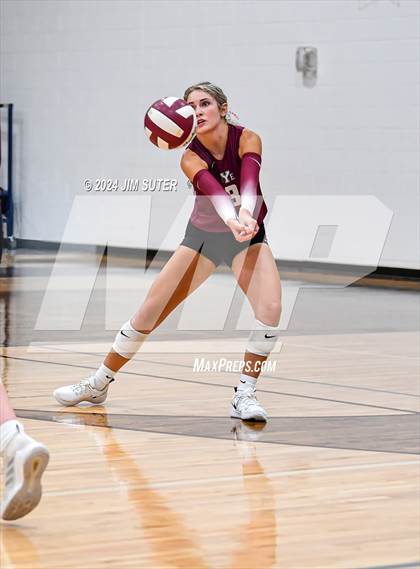 Thumbnail 2 in C.H. Yoe vs Summit Christian Academy photogallery.