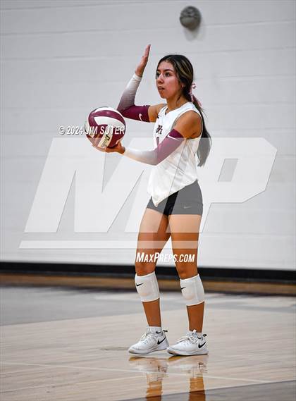 Thumbnail 3 in C.H. Yoe vs Summit Christian Academy photogallery.