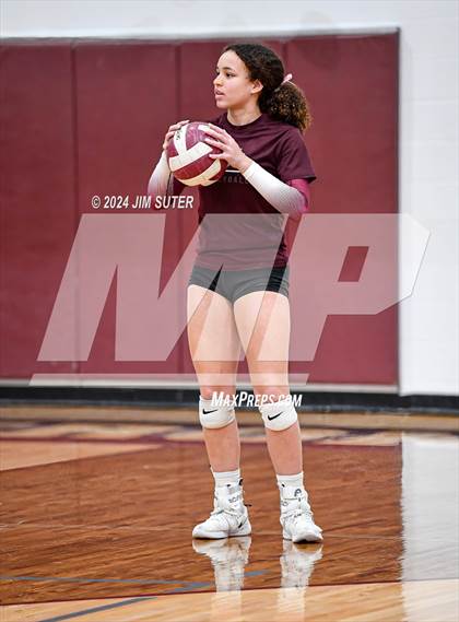 Thumbnail 1 in C.H. Yoe vs Summit Christian Academy photogallery.