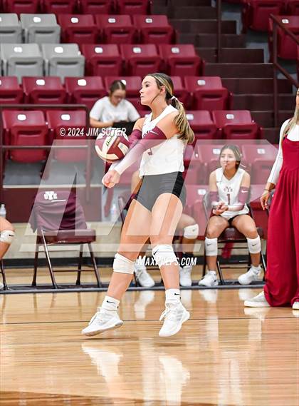 Thumbnail 1 in C.H. Yoe vs Summit Christian Academy photogallery.