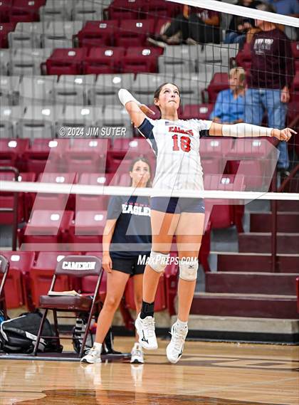 Thumbnail 2 in C.H. Yoe vs Summit Christian Academy photogallery.