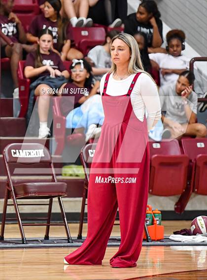 Thumbnail 3 in C.H. Yoe vs Summit Christian Academy photogallery.