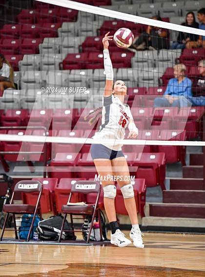 Thumbnail 3 in C.H. Yoe vs Summit Christian Academy photogallery.