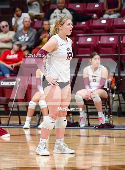 Thumbnail 2 in C.H. Yoe vs Summit Christian Academy photogallery.