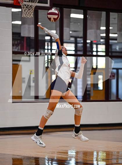 Thumbnail 2 in C.H. Yoe vs Summit Christian Academy photogallery.