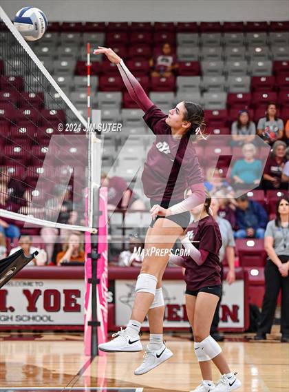 Thumbnail 1 in C.H. Yoe vs Summit Christian Academy photogallery.