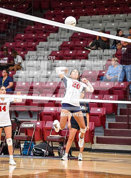Thumbnail 3 in C.H. Yoe vs Summit Christian Academy photogallery.
