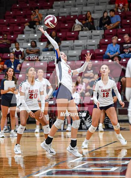 Thumbnail 3 in C.H. Yoe vs Summit Christian Academy photogallery.