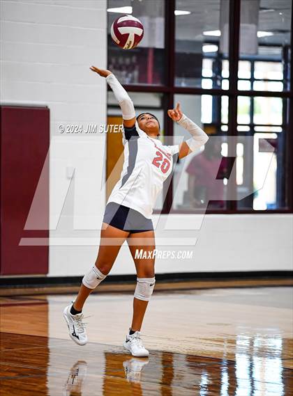 Thumbnail 1 in C.H. Yoe vs Summit Christian Academy photogallery.