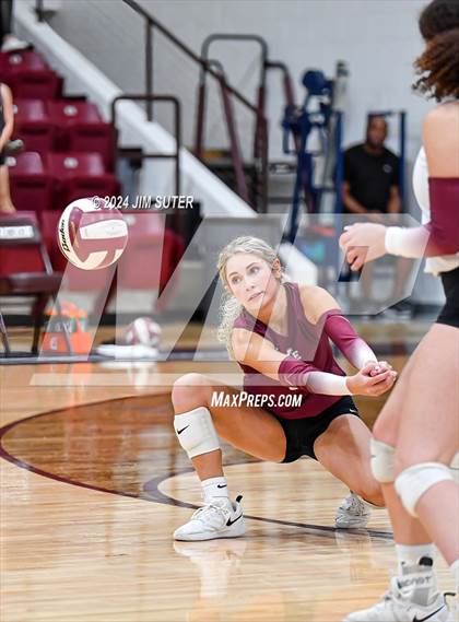 Thumbnail 2 in C.H. Yoe vs Summit Christian Academy photogallery.