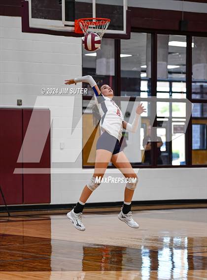 Thumbnail 2 in C.H. Yoe vs Summit Christian Academy photogallery.