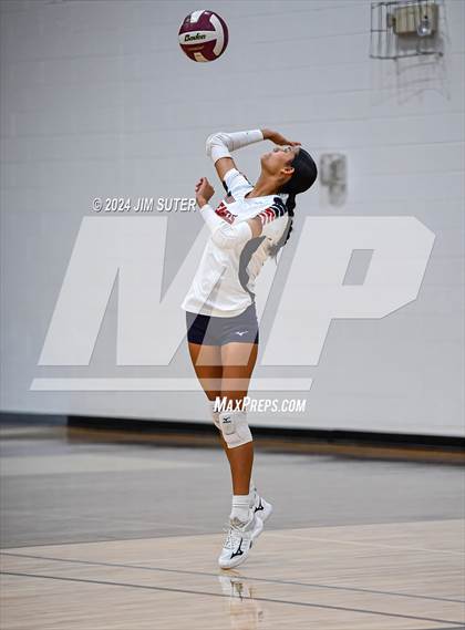 Thumbnail 1 in C.H. Yoe vs Summit Christian Academy photogallery.