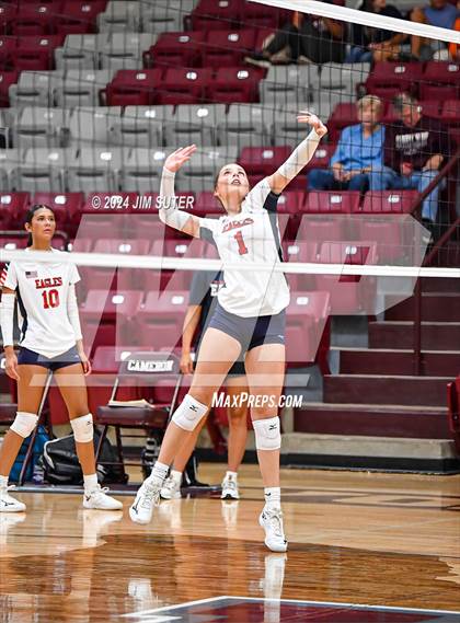 Thumbnail 1 in C.H. Yoe vs Summit Christian Academy photogallery.