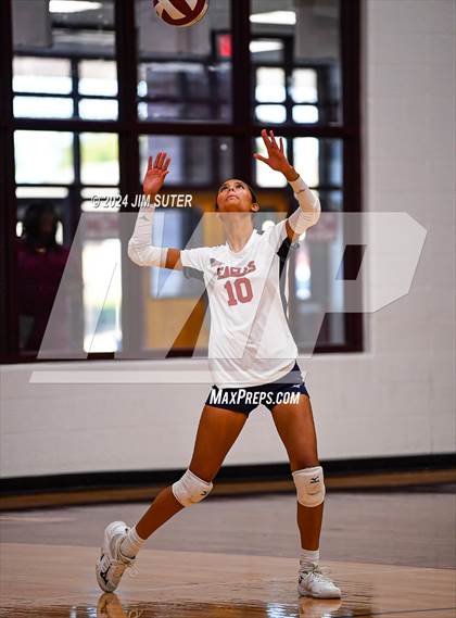 Thumbnail 3 in C.H. Yoe vs Summit Christian Academy photogallery.