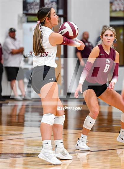 Thumbnail 3 in C.H. Yoe vs Summit Christian Academy photogallery.