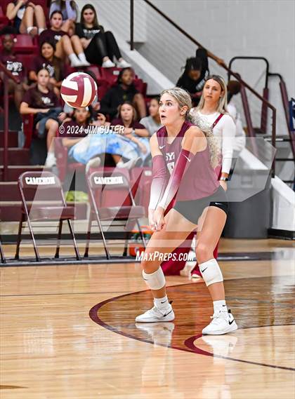 Thumbnail 3 in C.H. Yoe vs Summit Christian Academy photogallery.