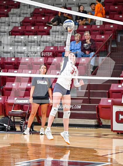 Thumbnail 2 in C.H. Yoe vs Summit Christian Academy photogallery.