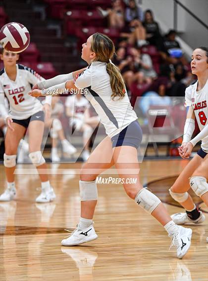 Thumbnail 3 in C.H. Yoe vs Summit Christian Academy photogallery.