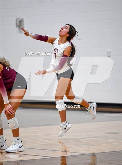 Thumbnail 2 in C.H. Yoe vs Summit Christian Academy photogallery.