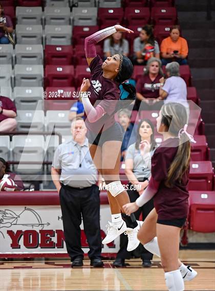 Thumbnail 1 in C.H. Yoe vs Summit Christian Academy photogallery.