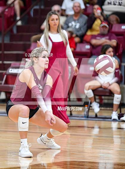 Thumbnail 1 in C.H. Yoe vs Summit Christian Academy photogallery.