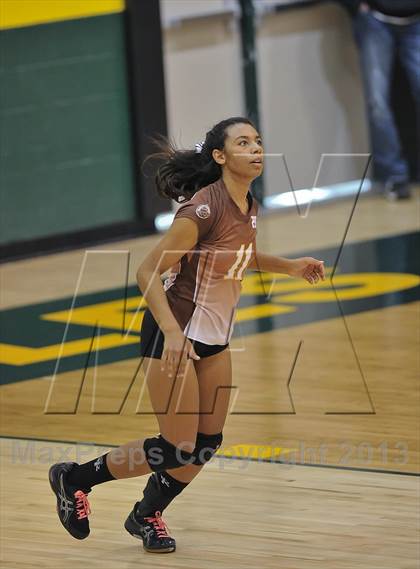 Thumbnail 1 in Chatfield vs. Palmer (CHSAA 5A Region 5) photogallery.