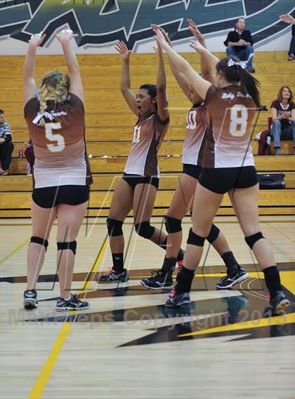Thumbnail 3 in Chatfield vs. Palmer (CHSAA 5A Region 5) photogallery.