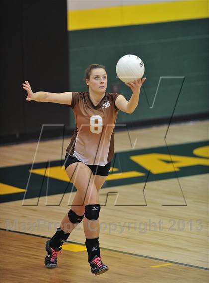 Thumbnail 2 in Chatfield vs. Palmer (CHSAA 5A Region 5) photogallery.