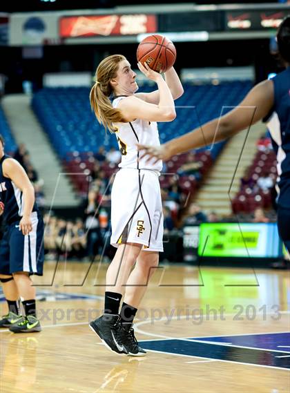 Thumbnail 2 in St. Francis vs. Lynbrook (CIF NorCal Regional D2 Final) photogallery.