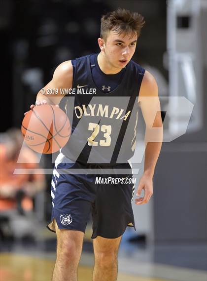 Thumbnail 2 in Kennedy Catholic vs. Olympia photogallery.