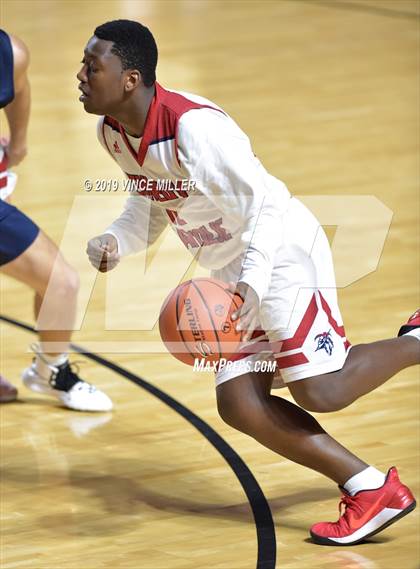 Thumbnail 2 in Kennedy Catholic vs. Olympia photogallery.