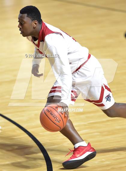 Thumbnail 1 in Kennedy Catholic vs. Olympia photogallery.