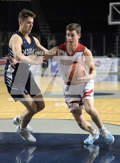 Thumbnail 2 in Kennedy Catholic vs. Olympia photogallery.
